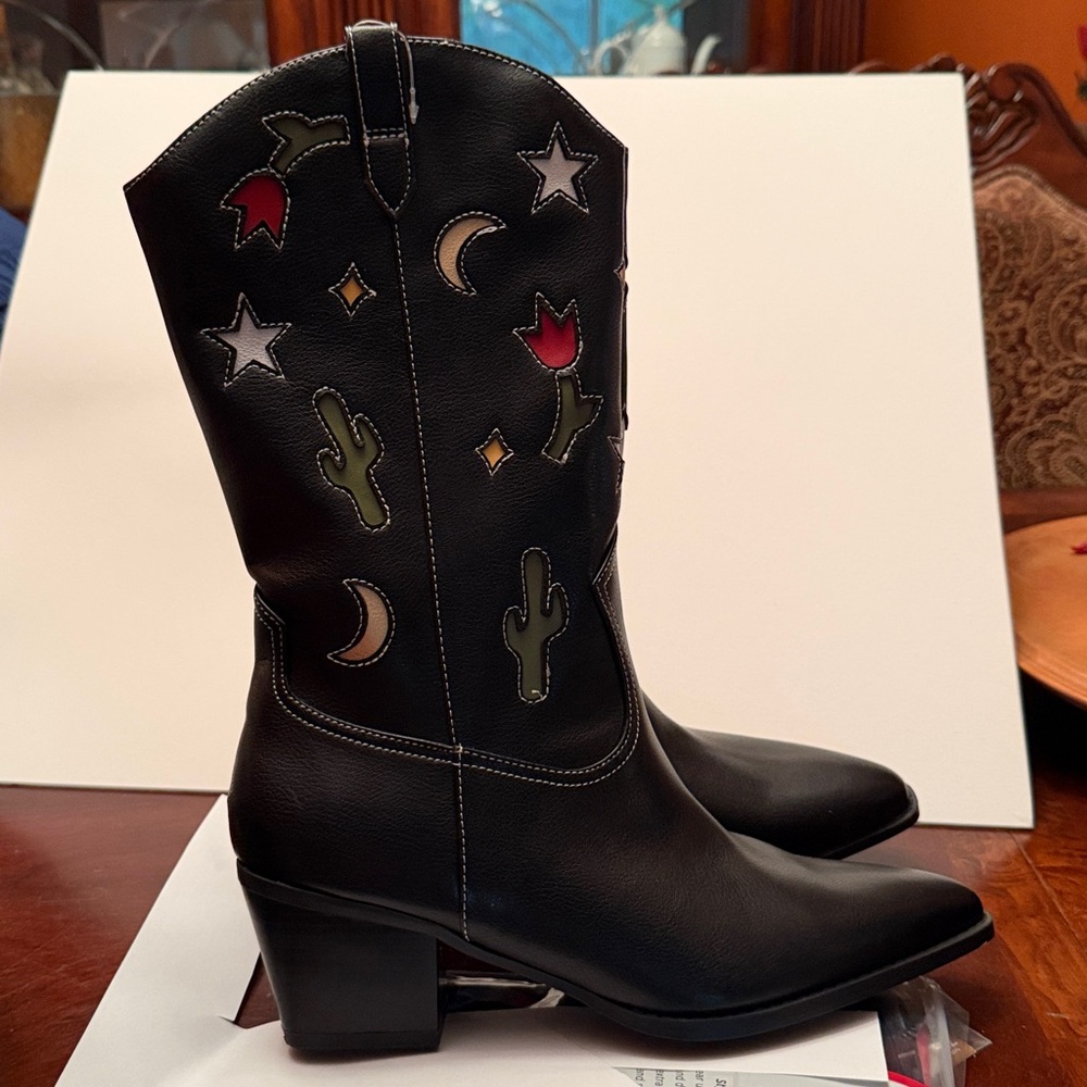 Black Cowboy Boots with Colorful Embroidery